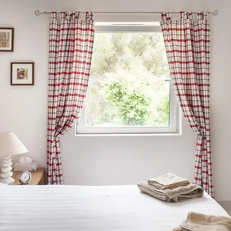 Cavaliere Sleeps 8 Pool Air Con Wifi *
