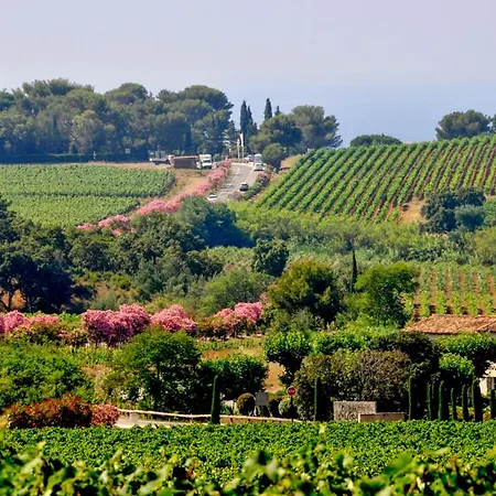 Cavaliere Sleeps 8 Pool Air Con Wifi *