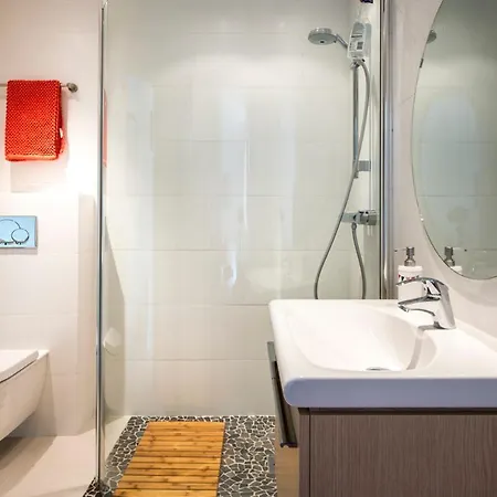 Villa Cavaliere Sleeps 8 Pool Air Con Wifi *